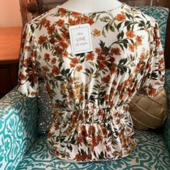 5 for $50 - The Line of Style Floral Top - Picture 3 of 4